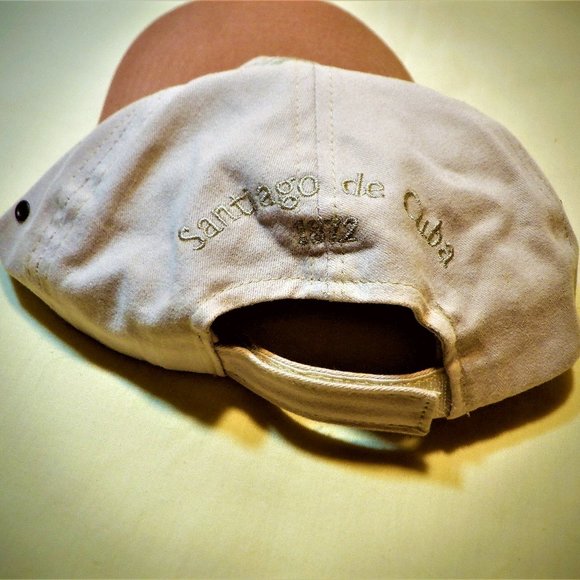 This is a RARE *** MATUSALEM *** Cap - Caribbean Rum in Santiago de Cuba - Picture 2 of 2